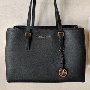 SOLD 🚫 Michael Kors East-West travel tote (large)